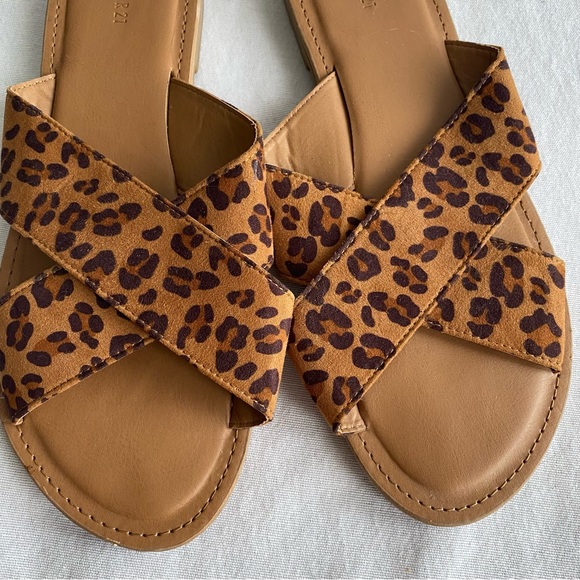 Forever 21 Leopard Sandals - Picture 2 of 5
